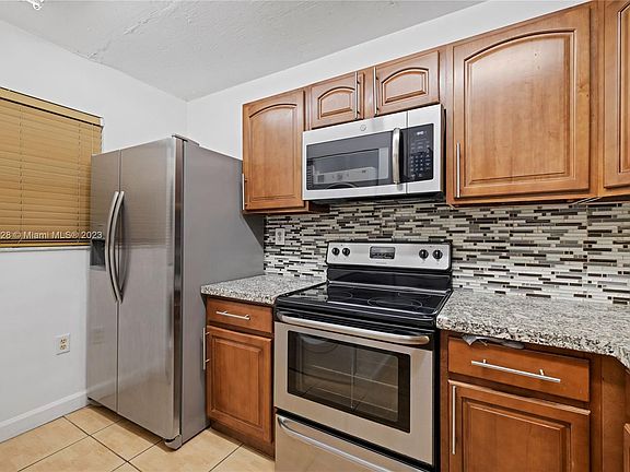 3rd image of 10253 NW 9th Street Cir #3056