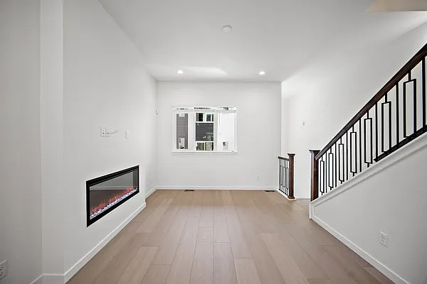 4037 Ascend Grv — Photo 13