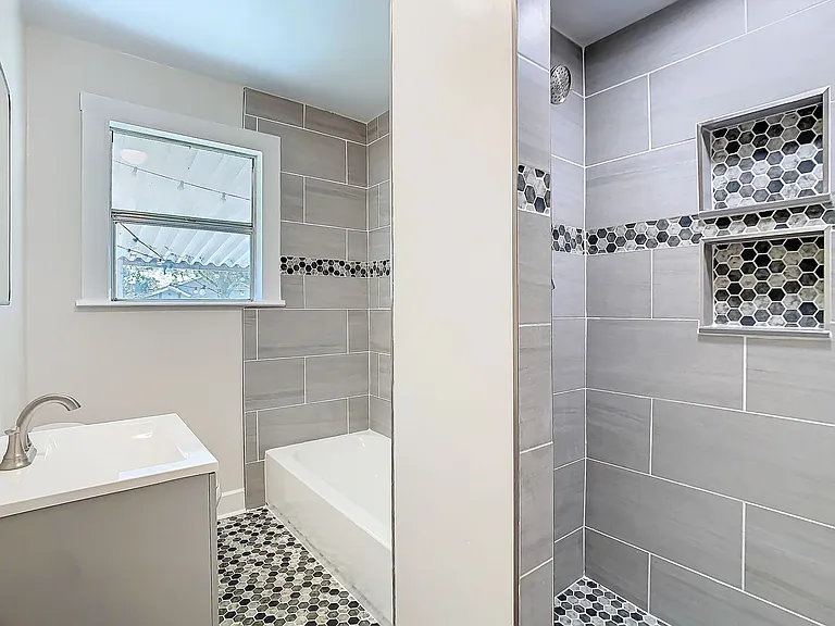 401 E Lambright St — Photo 23