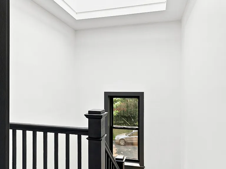 5930 Spencer Ave #1N — Photo 8
