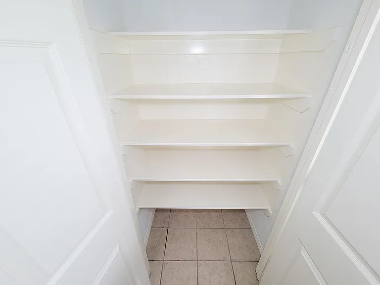 7438 Fox Knoll Ln — Photo 32