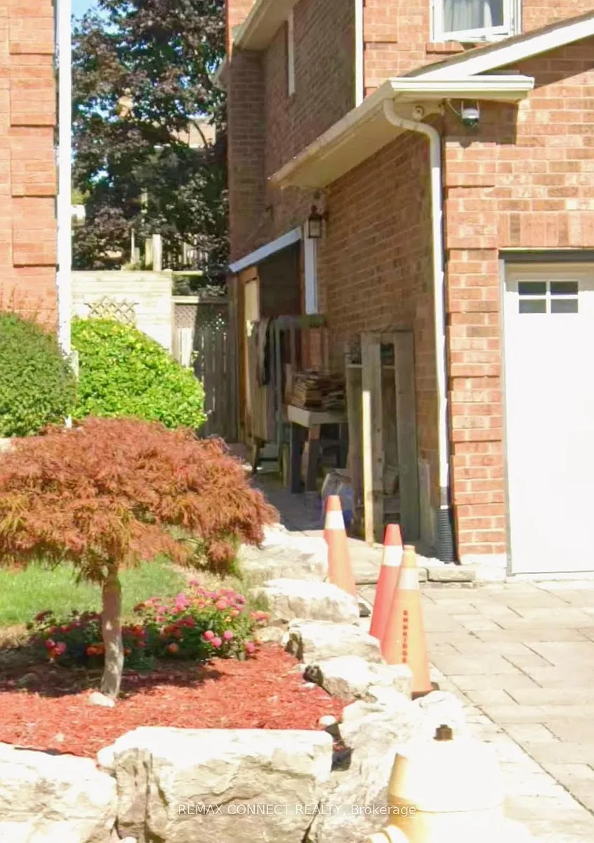 Building Photo - 532A Lightfoot Pl