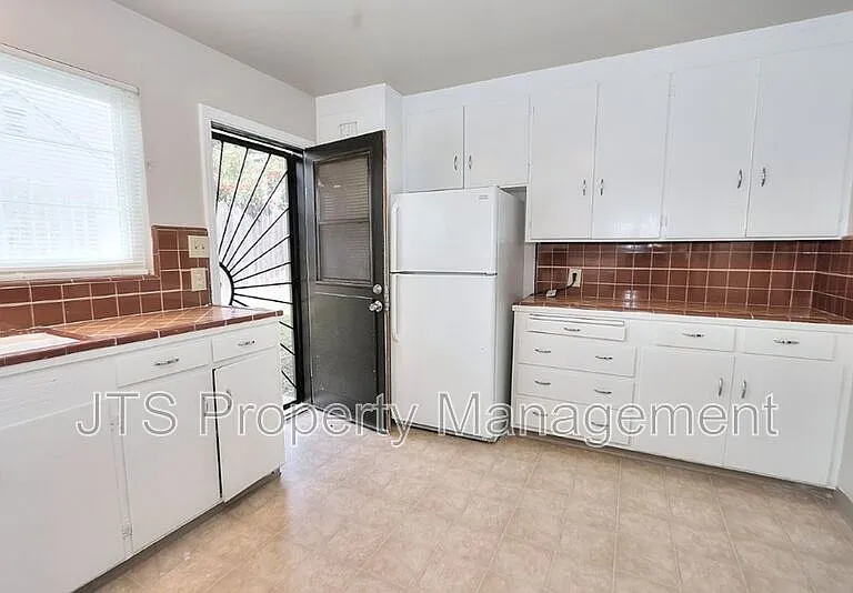 4439 V St #1 — Photo 29