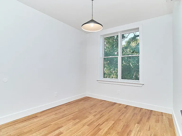 3215 Clarendon Rd #3R — Photo 11