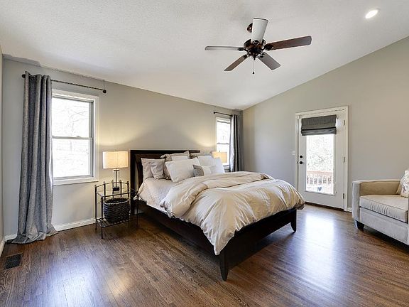 3rd image of 4115 Quentin Ave S