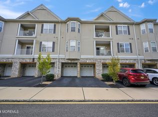 204 Canterbury Ln, Morganville, NJ 07751