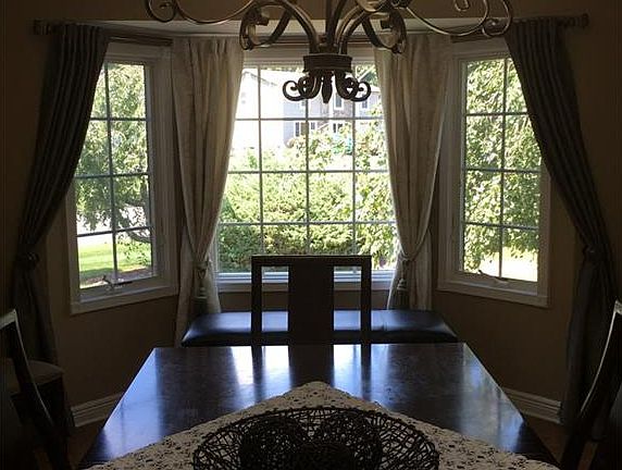 4th image of 18 Brookline Way