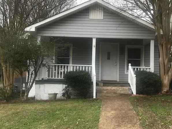 701 Hook St, Tuscumbia, AL 35674