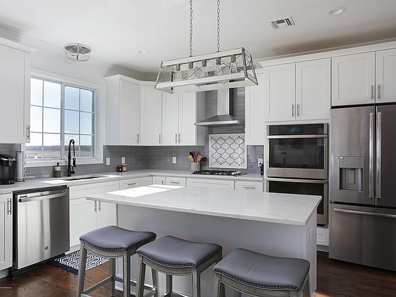 5th image of 617 Park Ave