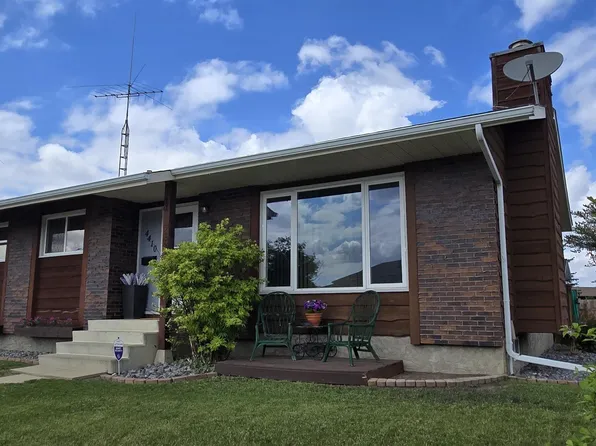 4410 56a Ave, Vegreville, AB T9C 1E2