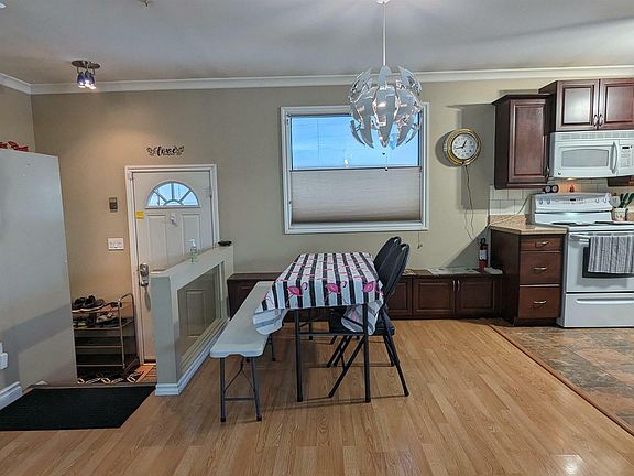 5th image of 4521 53rd St
