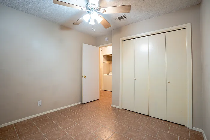 9104 Quail Creek Dr #B — Photo 17