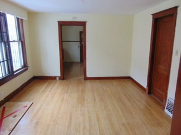 3rd image of 11365 S Edbrooke Ave