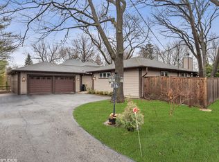 607 Juniper Rd, Glenview, IL 60025