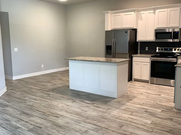 200 Woodbriar Rd — Photo 27