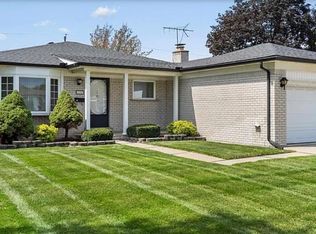 30343 Palomino Dr, Warren, MI 48093