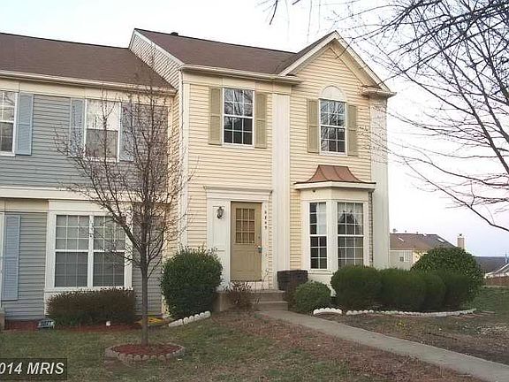 3rd image of 16845 Miranda Ln