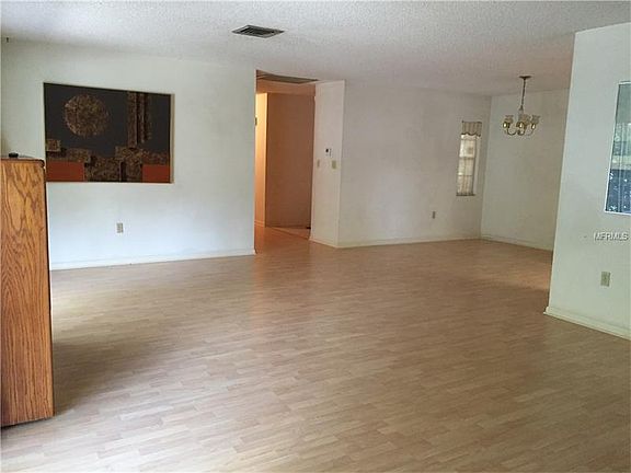 3rd image of 23 Sun Air Blvd
