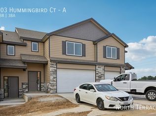 101 Robin #A, Smithville, MO 64089