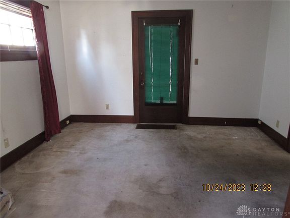 5th image of 1015 Lexington Ave