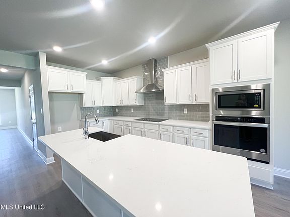 3rd image of 15236 Woodmanse Way