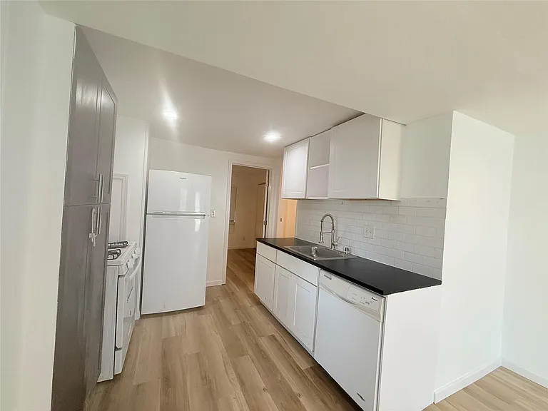 1119 Spur St #A — Photo 5