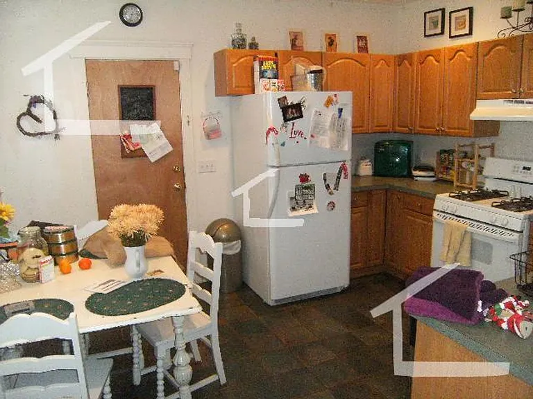 53 Gardner St #1 — Photo 10