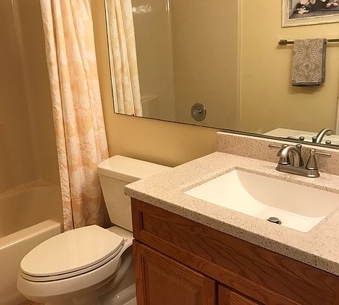 4th image of 4410 Warren Ave APT 409