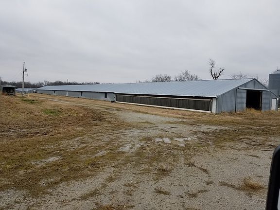 4th image of 54201 E Highway 60