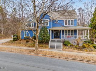 601 Highgrove Dr, Chapel Hill, NC 27516