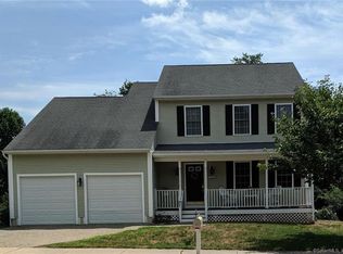 97 Ledgeland Dr, Mystic, CT 06355