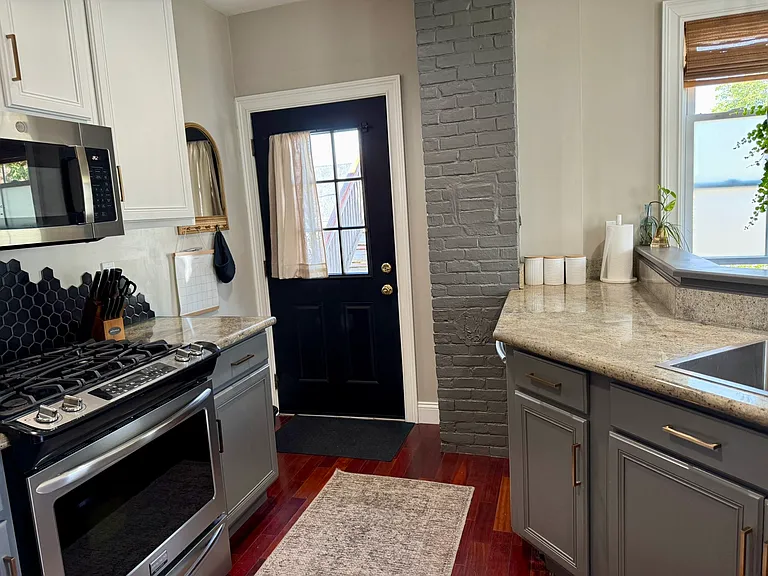 123 Court St #2 — Photo 12