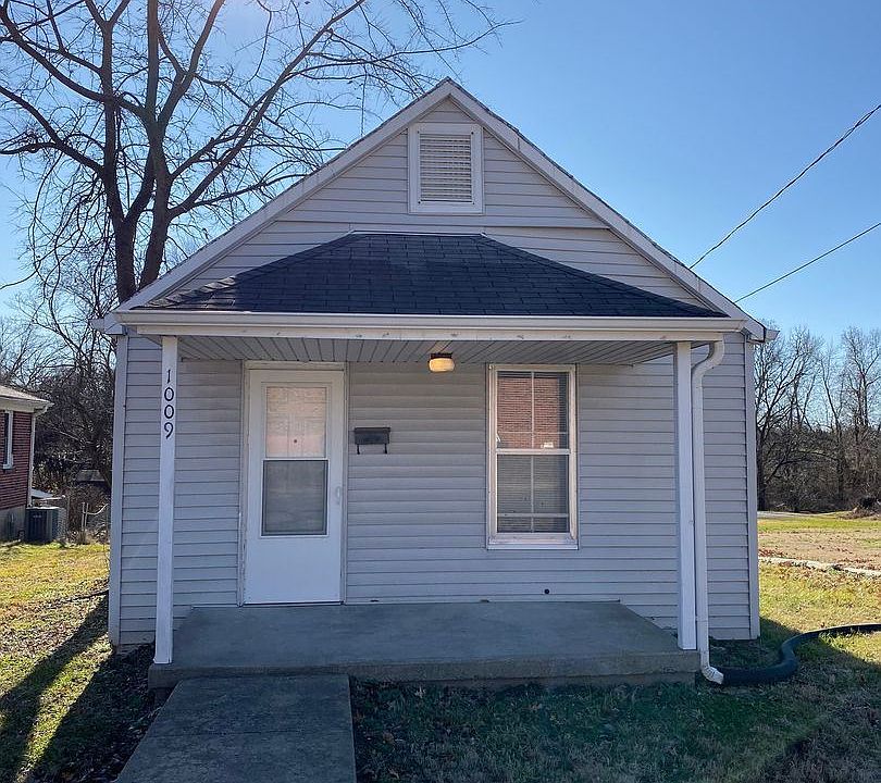1st image of 1009 Linden St