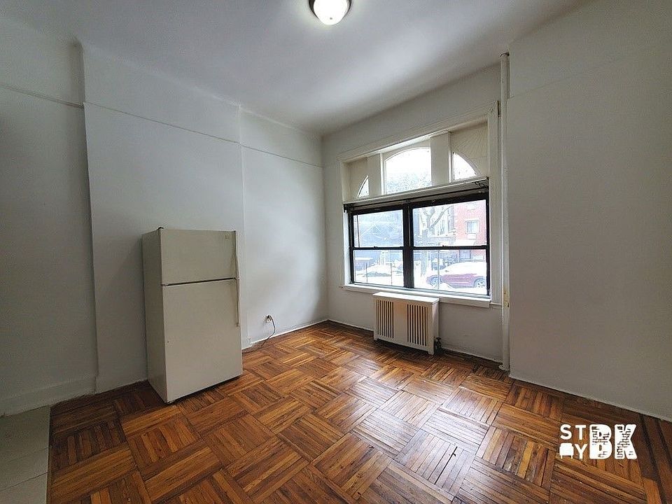 1st image of 156 Vernon Ave APT 1D