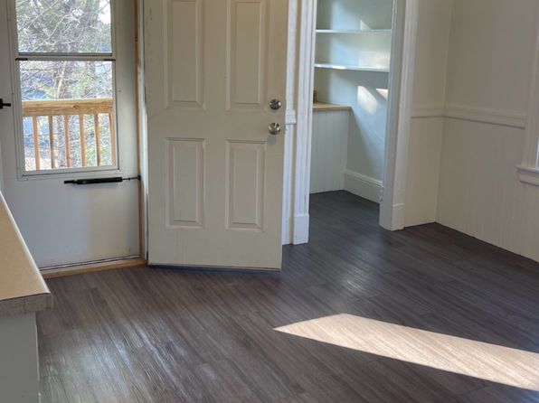 290 East St #3