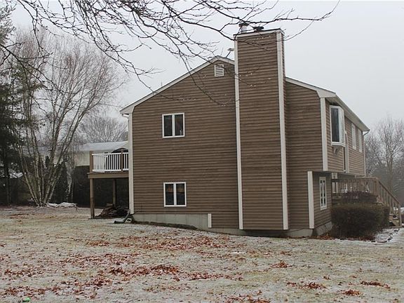 3rd image of 15 Birchwood Dr