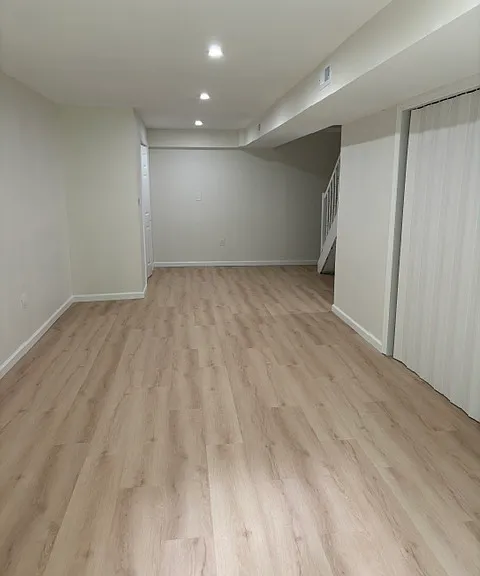 1247 Chateau Dr — Photo 16