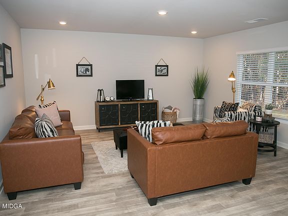 3rd image of 113 River Birch Ln #91