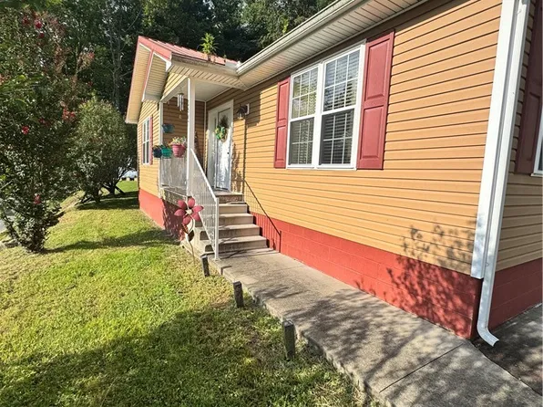 2507 Crawley Creek Rd, Chapmanville, WV 25508