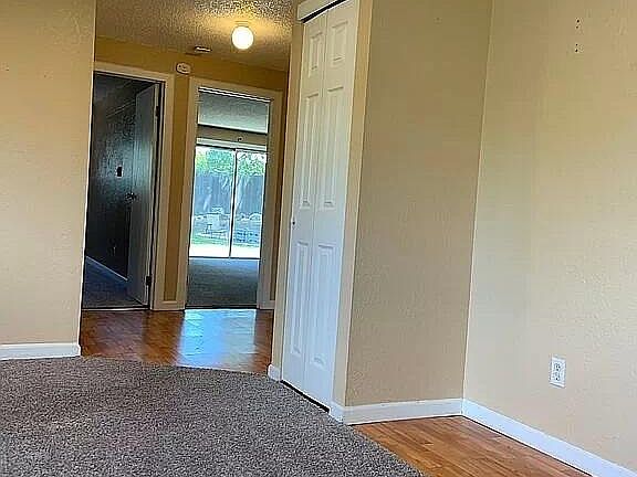 4th image of 485/487 N Joseph Ave