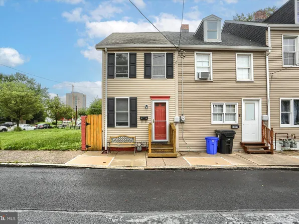 1333 James St, Harrisburg, PA 17102