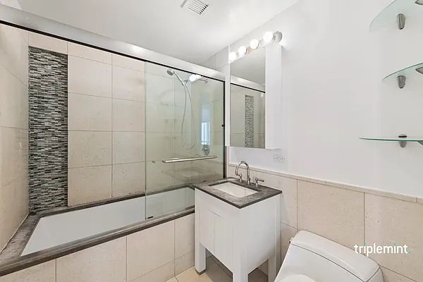 Sold by Triplemint | media 8