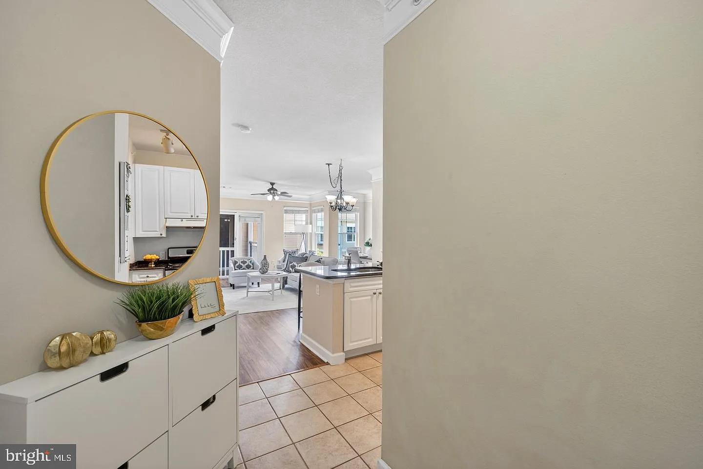 1 bed, 1148 sqft, $2,200 — Photo 3