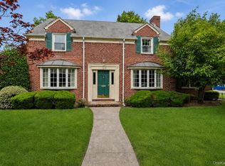 105 Stewart Avenue, Garden City, NY 11530