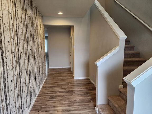 5th image of 3014 Mahogany St NE