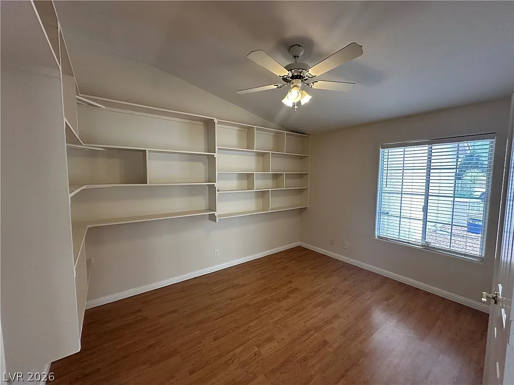 4 bed, 2.5 bath, 2347 sqft, $2,495 — Photo 4