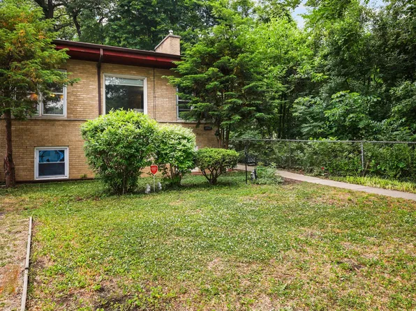 11242 S Longwood Dr, Chicago, IL 60643