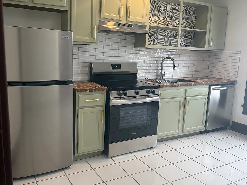 2060 Central Ave #3