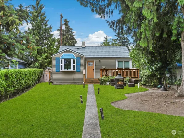 9214 22nd Avenue SW, Seattle, WA 98106