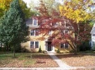 33 Lexington Rd, West Hartford, CT 06119